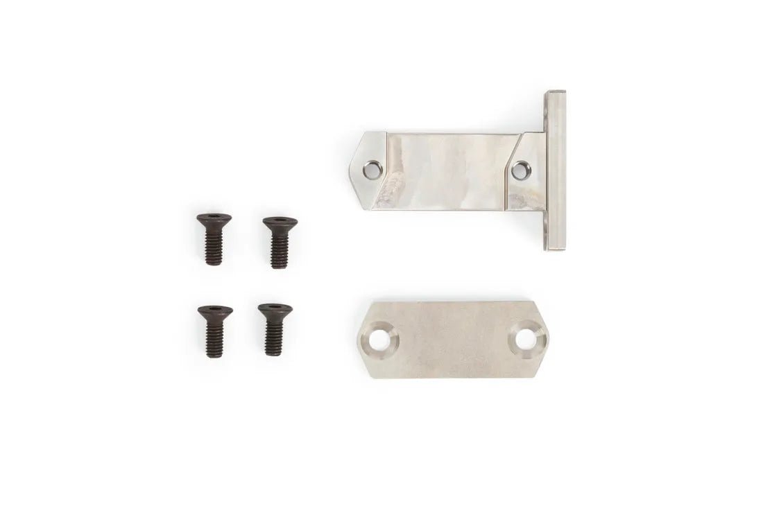 Two Lincoln KP5429-4 FLUX NOZZLE HOLDER brackets with mounting holes and four black screws are neatly arranged on a white background.