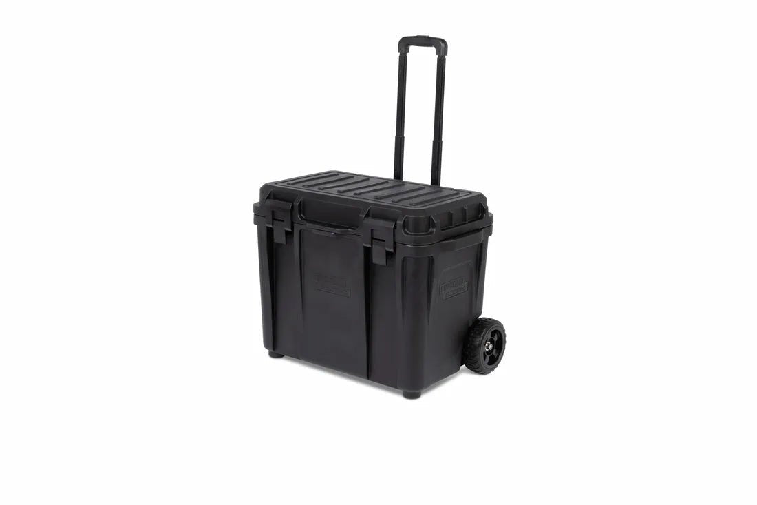 The Lincoln K5548-1 Elevate SLi Battery Powered Welder Rolling Machine Case features a black, ridged lid, dual side latches, retractable handle, and two wheels for easy transport. Shown against a plain white background.