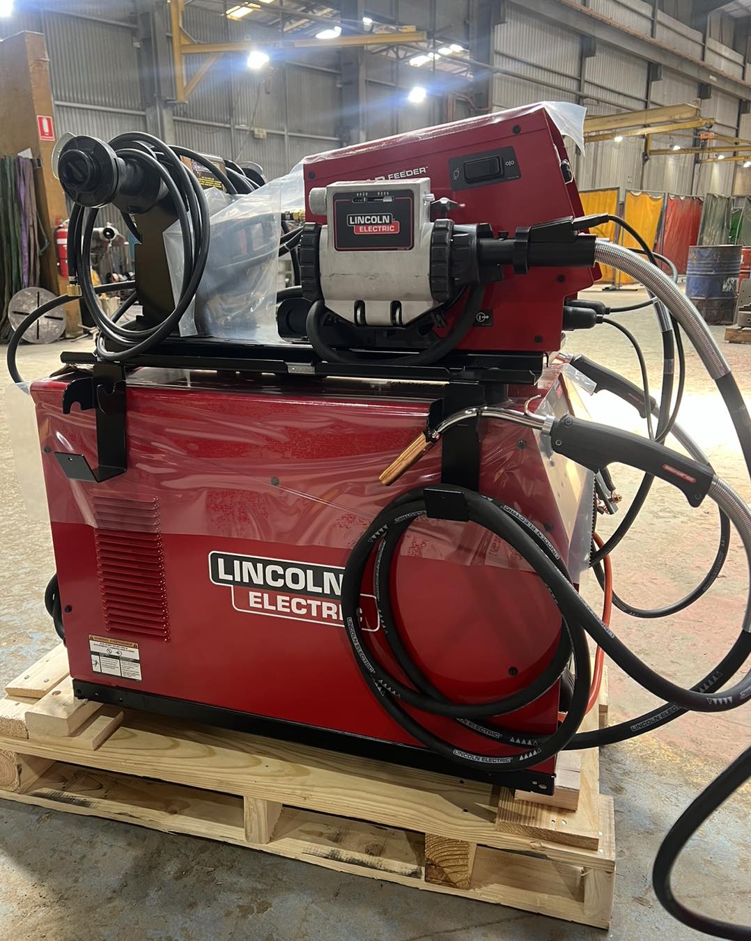 Lincoln PIPEFAB Ready-Pak Low Hour Demo Welding system - U3734-1