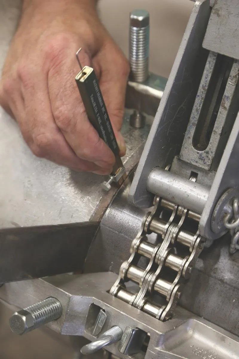 Mathey Dearman Fit-Up Prod Q.C. Welder's Gauge D253E-BOX marks pipe with chain clamp for precise welding; box of 10 gauges.