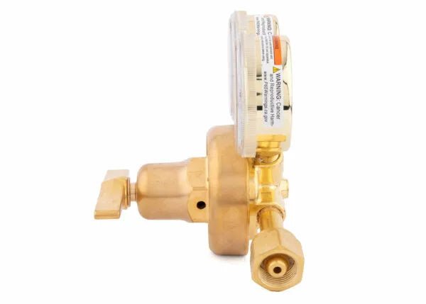 Harris 450-125-540 Oxygen Regulator for welding, brass body, stainless steel diaphragm, gauge, shut-off valve, white background.