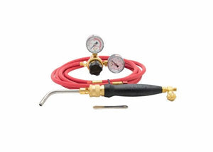 The Harris Inferno 8B Quick Connect Kit CGA-520 - 4400086, featuring a red hose, two gauges, a black-handled torch with brass nozzle, and flat metal tool, is comparable to air acetylene soldering kits and is displayed on a white background.
