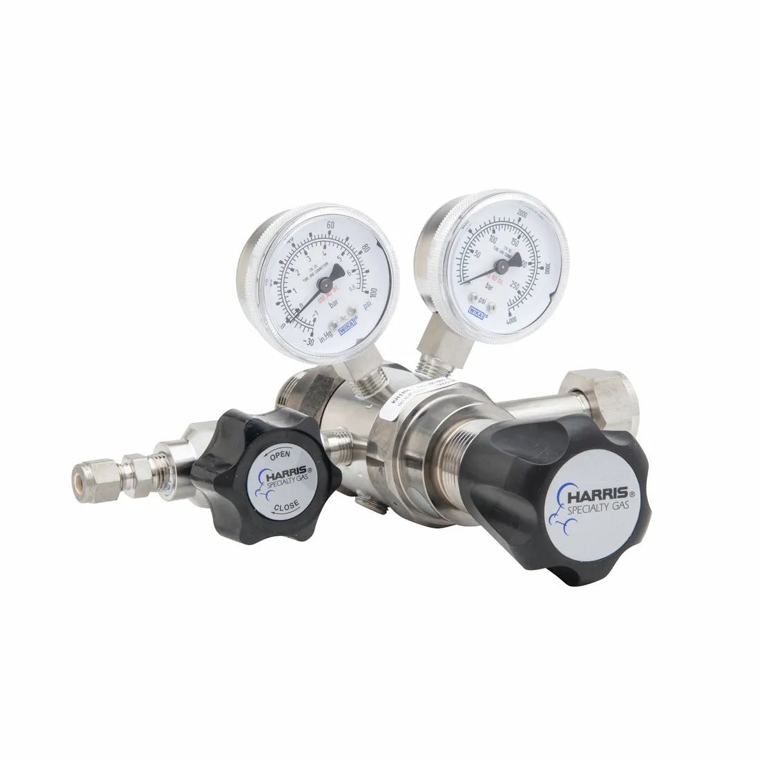 The Harris 742-050-660-AD Ammonia/Nitrogen Dioxide Regulator features stainless steel, two-stage control, dual gauges, black Harris knobs, and versatile fittings—designed for high-purity, precise applications.