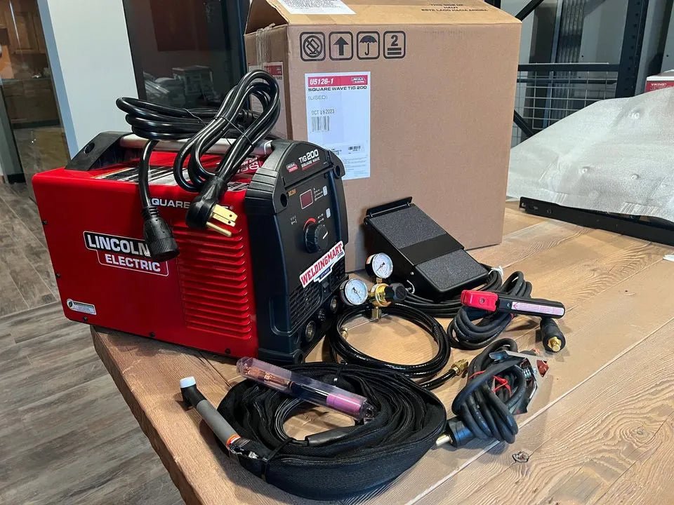 Lincoln SquareWave TIG 200 TIG Welder Machine Factory Demo Welder