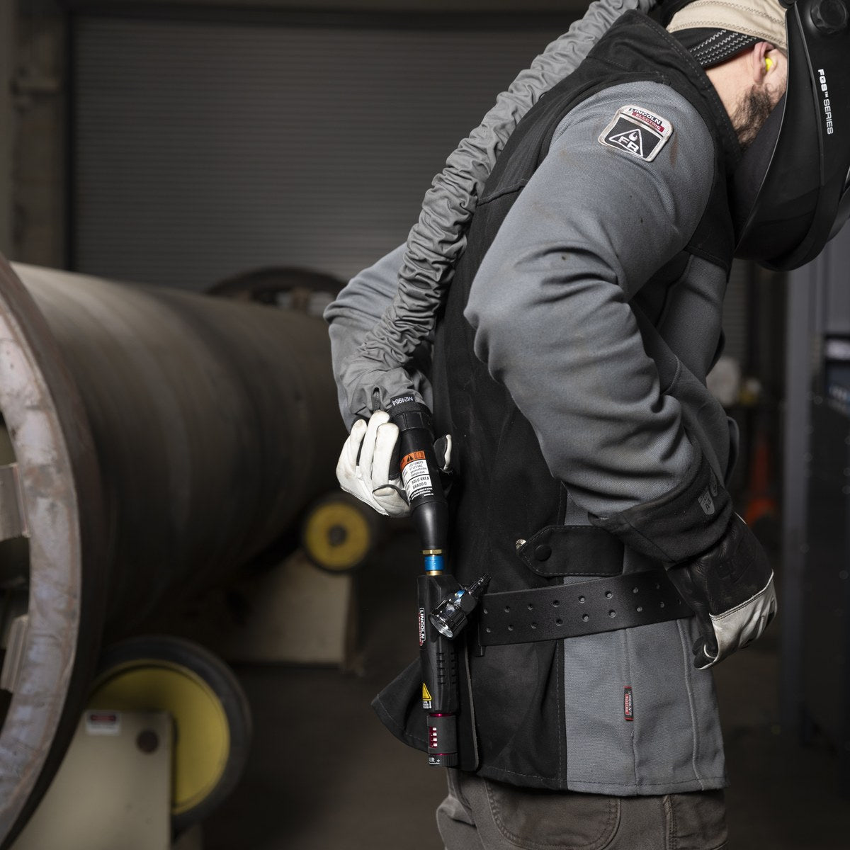 Lincoln VIKING 3250D FGS SAR supplied air respirator kit K5443-1 with helmet, air regulator, leather belt, hose and industrial duffle bag - view 10