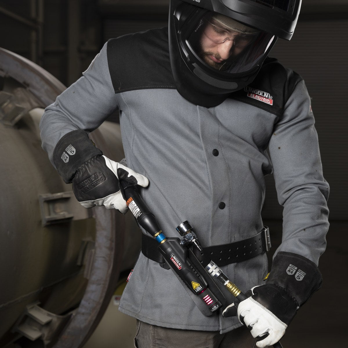Lincoln VIKING 3250D FGS SAR supplied air respirator kit K5443-1 with helmet, air regulator, leather belt, hose and industrial duffle bag - view 9